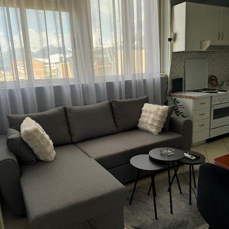 Mirela'S Apartment City Center 地拉那 外观 照片