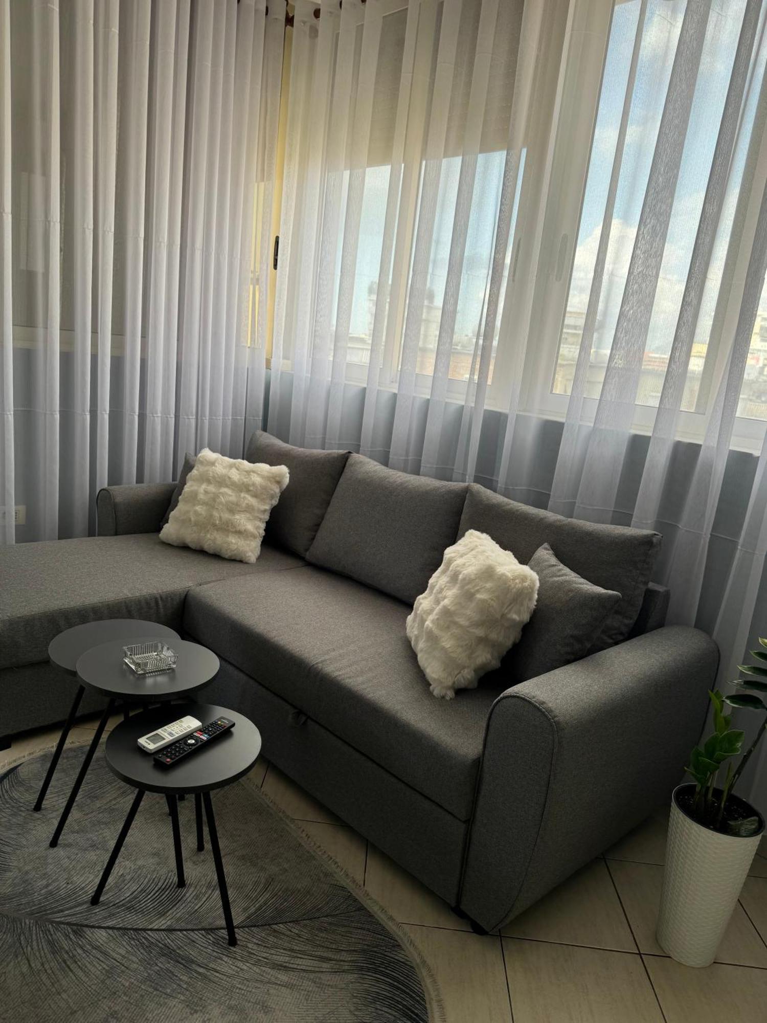Mirela'S Apartment City Center 地拉那 外观 照片